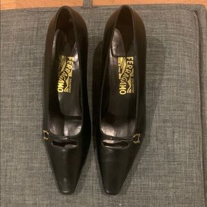 Salvatore Ferragamo - Vintage Black Leather Classic Heels